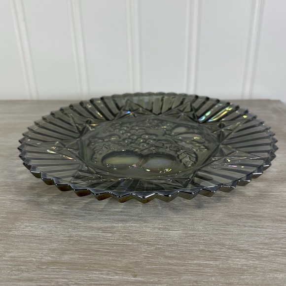 Vintage Indiana Glass Harvest Grape Carnival Glass Plate - Picture 3 of 4